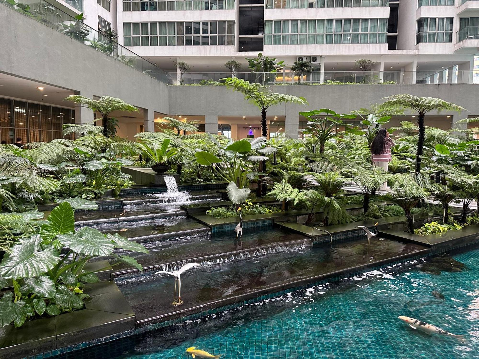 Modern Bauhaus Studio At Regalia Klcc Infinity Pool Куала-Лумпур Екстер'єр фото