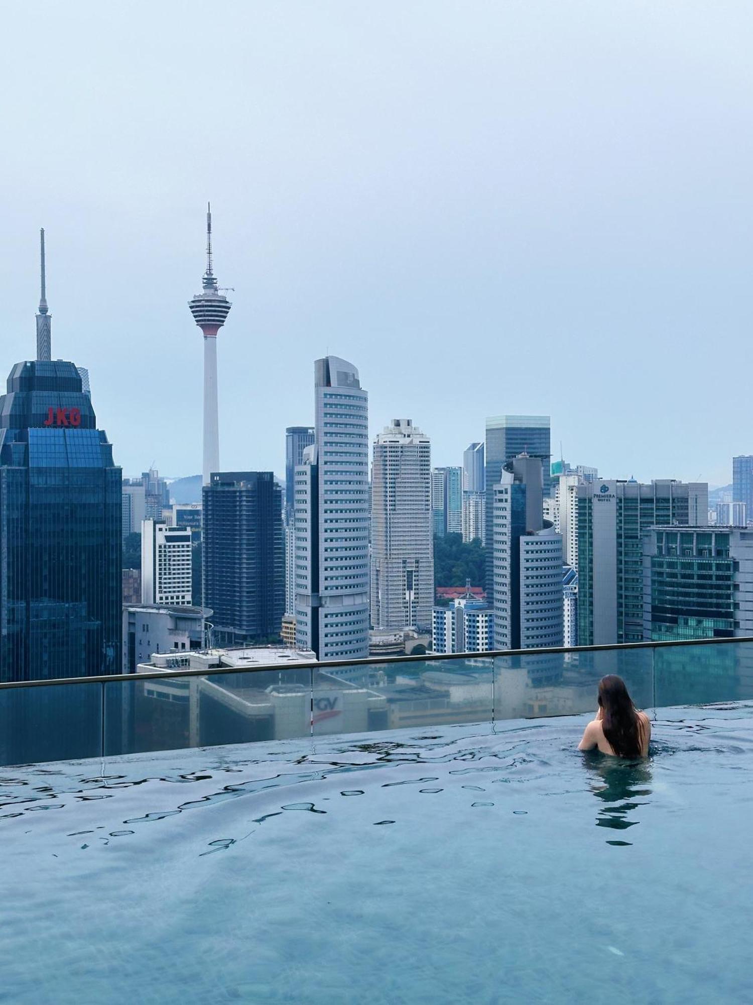 Modern Bauhaus Studio At Regalia Klcc Infinity Pool Куала-Лумпур Екстер'єр фото